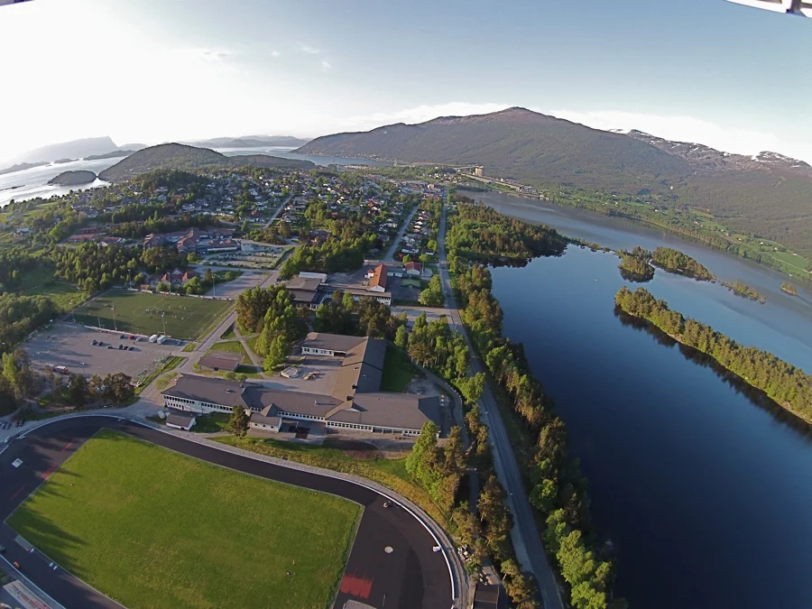 Husnes skal vera regionsenter i Kvinnherad, heiter det i Samarbeidsrådet sin uttale til Hordaland fylkeskommune sin «Regional plan for attraktive senter». (Foto: Kenneth Johansen)