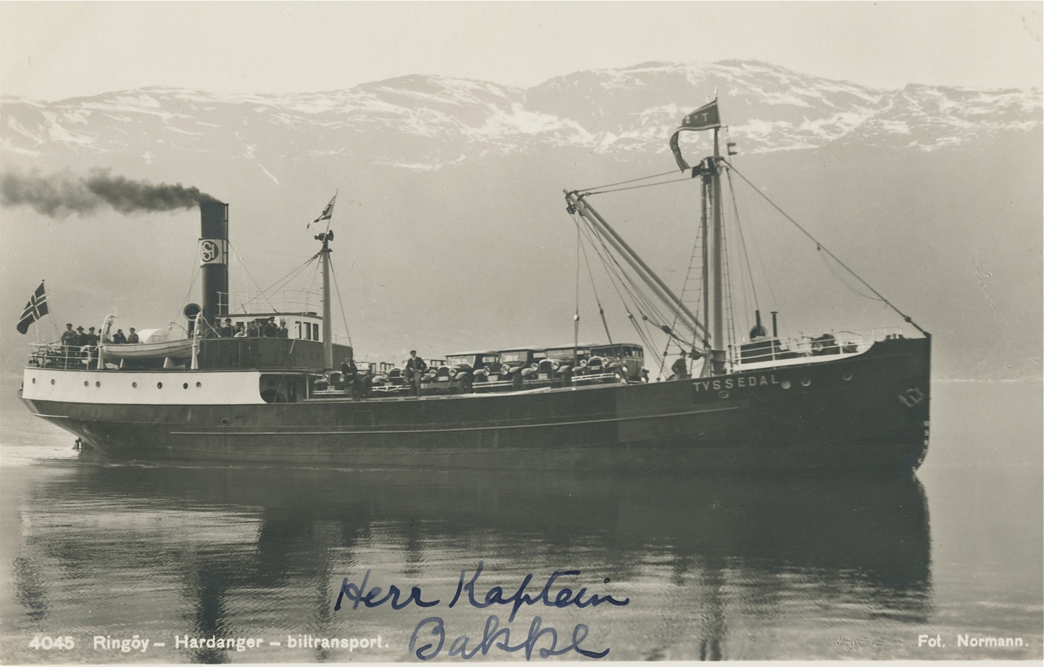 DS «Tyssedal» var opprinneleg bygd som lastebåt. Sommaren 1932 vart båten sett inn i ruta Norheimsund/Øystese – Ringøy – Eidfjord for å frakta bilar. Dei som skulle i lasterommet vart heiste om bord, medan bilar som stod på lasteluka måtte kjøra om bord på sliskar.
