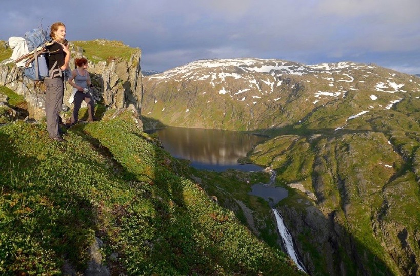 Vakkert utsyn klokka fem om morgonen. (Foto: Svein I. Opdal)