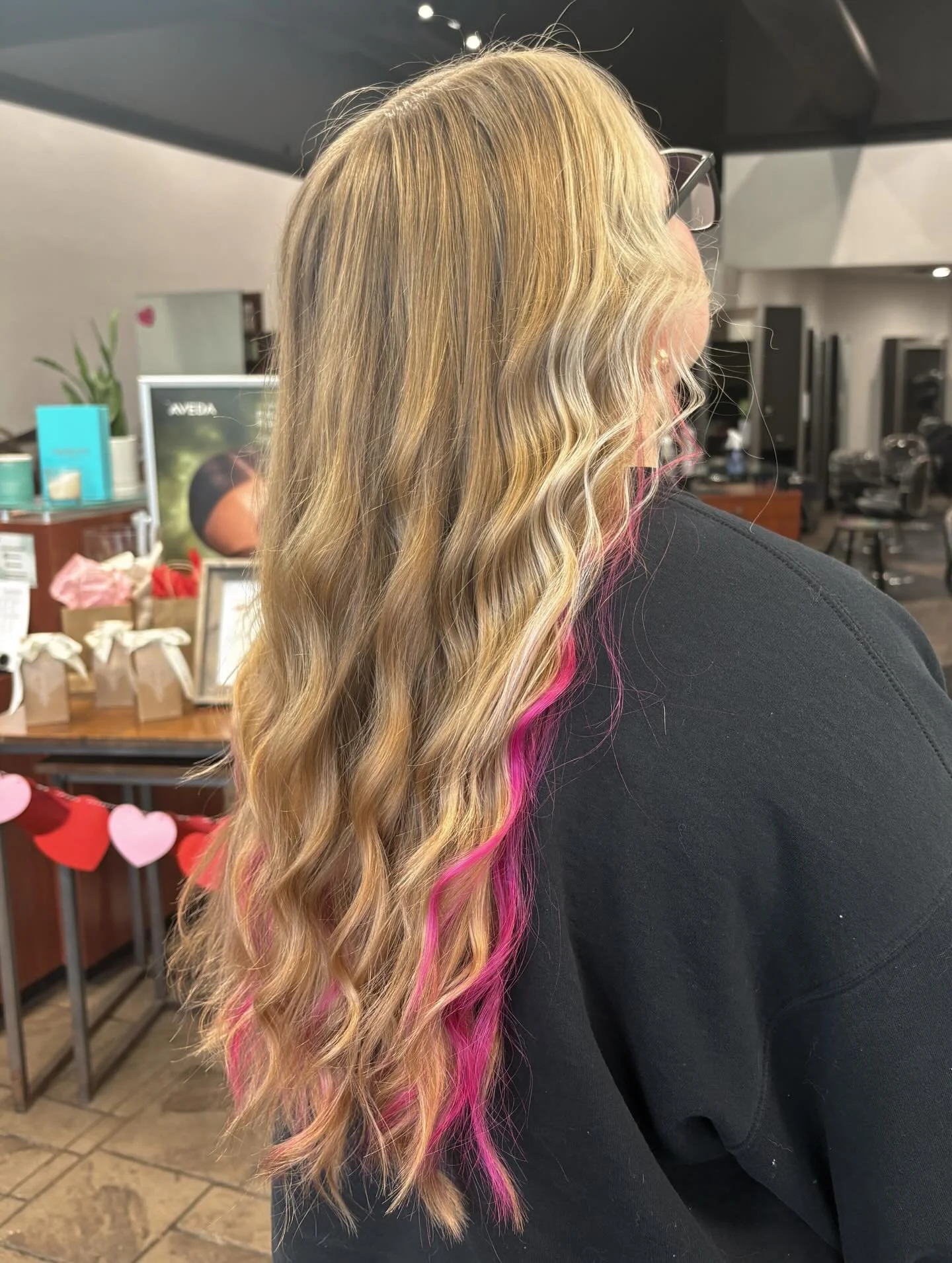 Love is definitely in the (h)air this February! 😉💗

We have just a few openings left this week! Let&rsquo;s get you booked! 

Stylist: Emmerson Scott 

#valentinesday #avedacolor #elkhornstylist #millardstylist #omahahairstylist