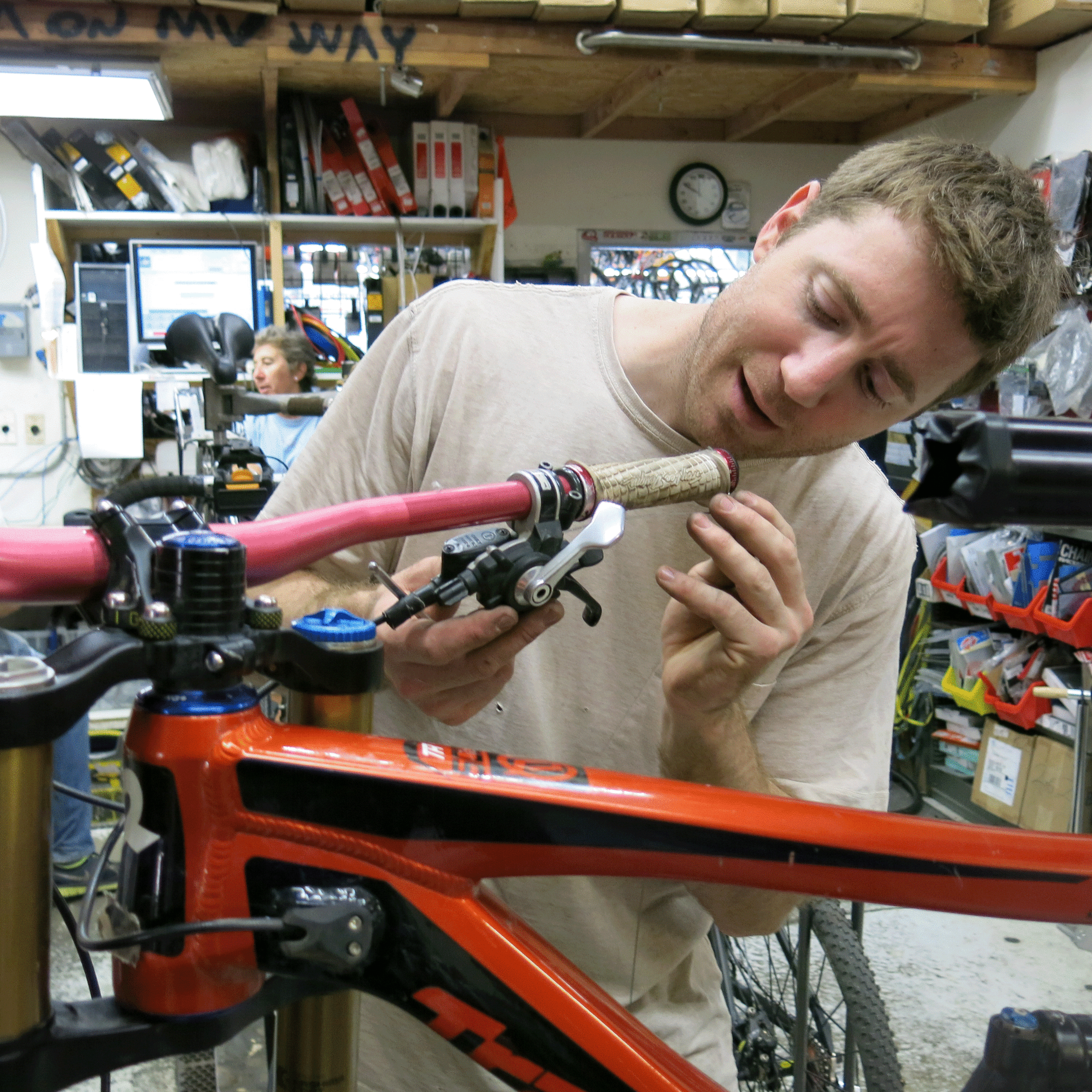 clint-handle-bar.gif