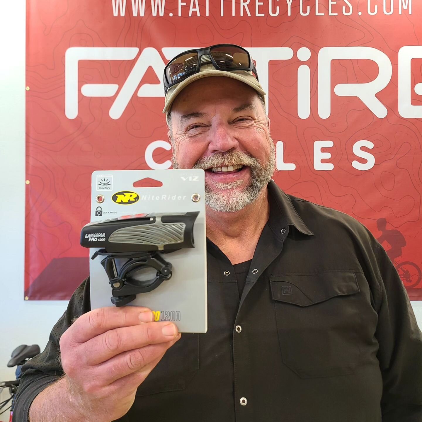 Gift Recommendations from Fat Tire Staff - Episode 7: Rob

We asked our staff what they&rsquo;d like to give and what they&rsquo;d like to receive this holiday season:

Rob, one of our Salespeople, recommends the gift of safety in the form of a NiteR