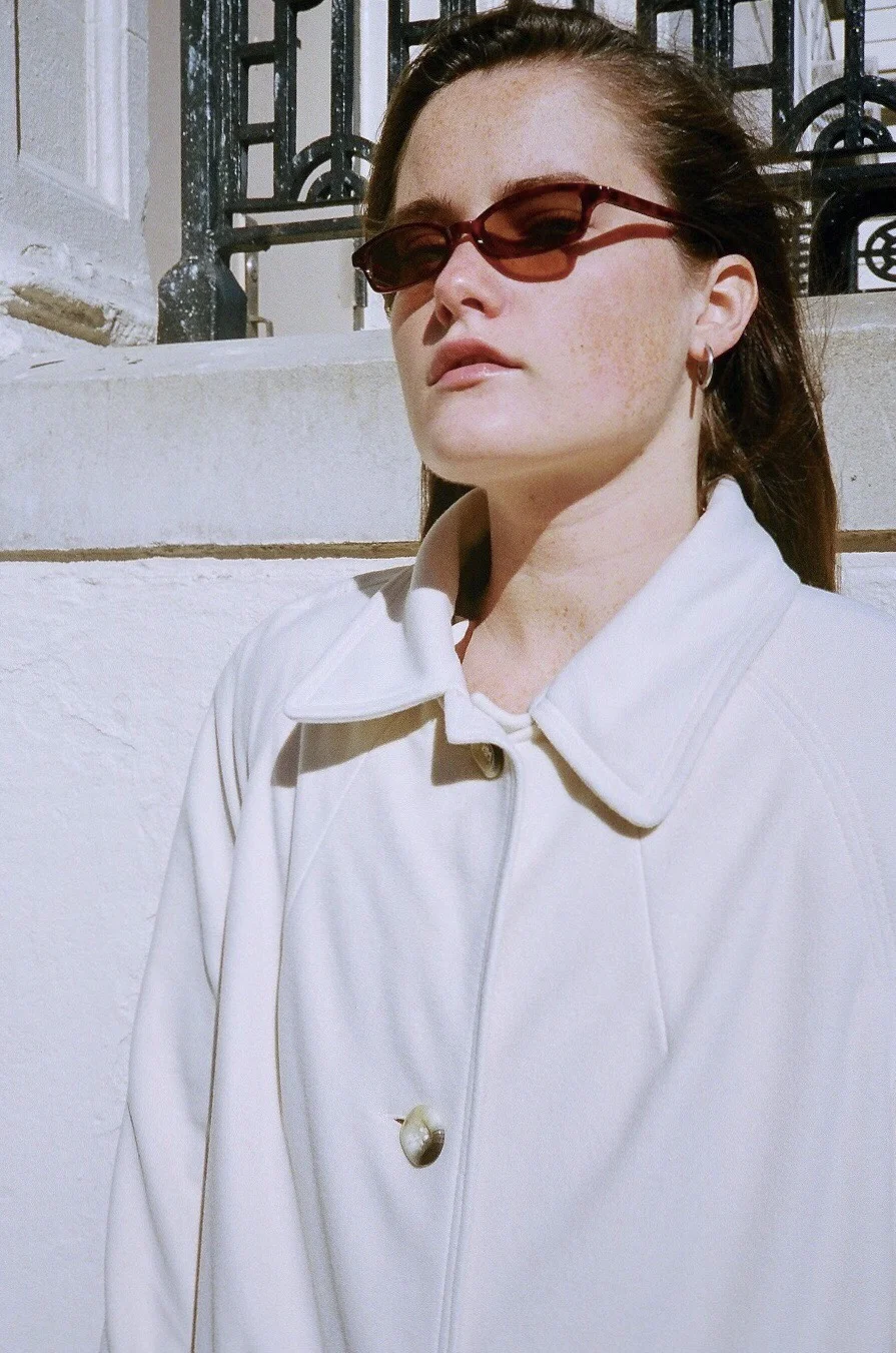 MaggieWhite_TheBreak_Look0702.jpg