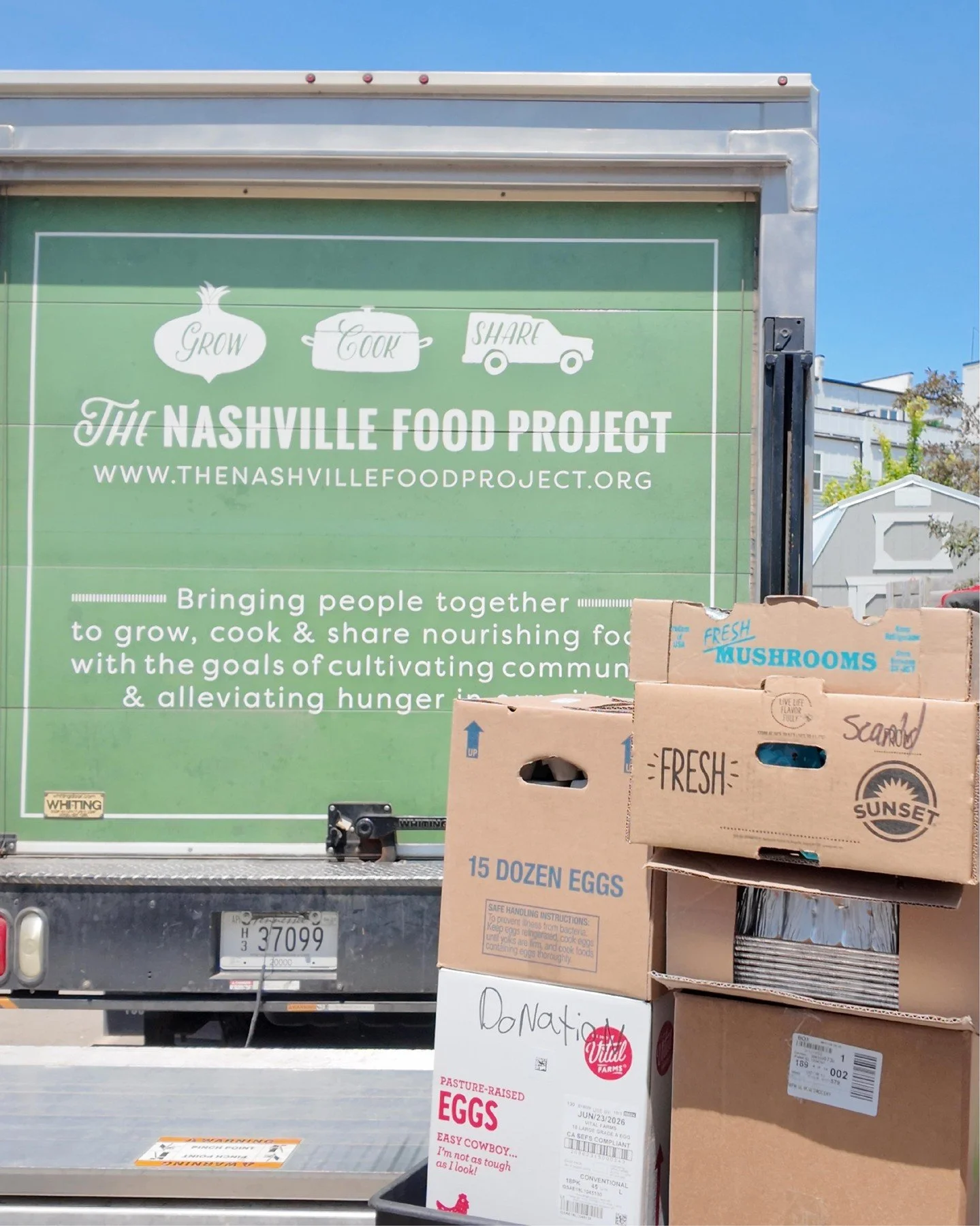 We welcome in-kind donations of food items that can be used in nourishing meals for our neighbors across the city. This month, we are especially looking for pantry staples like cooking oils, brown rice, whole wheat pasta, unseasoned canned black bean