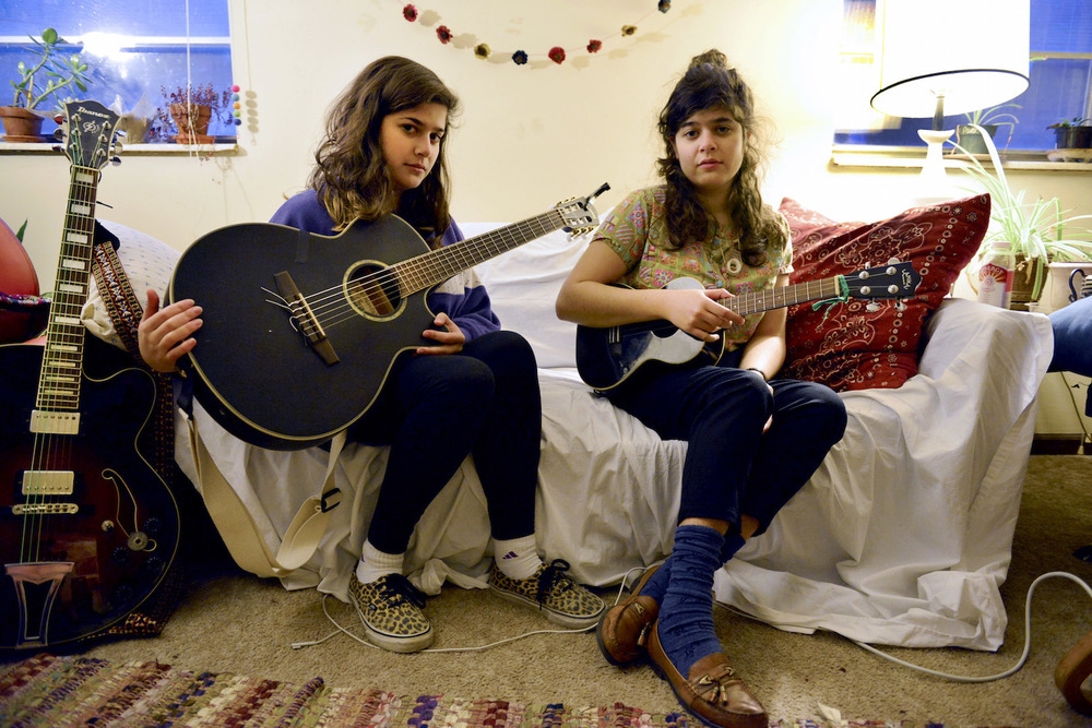Photo by Kylee Gregg // Hannah Rainey (left) and Delia Rainey (right) 