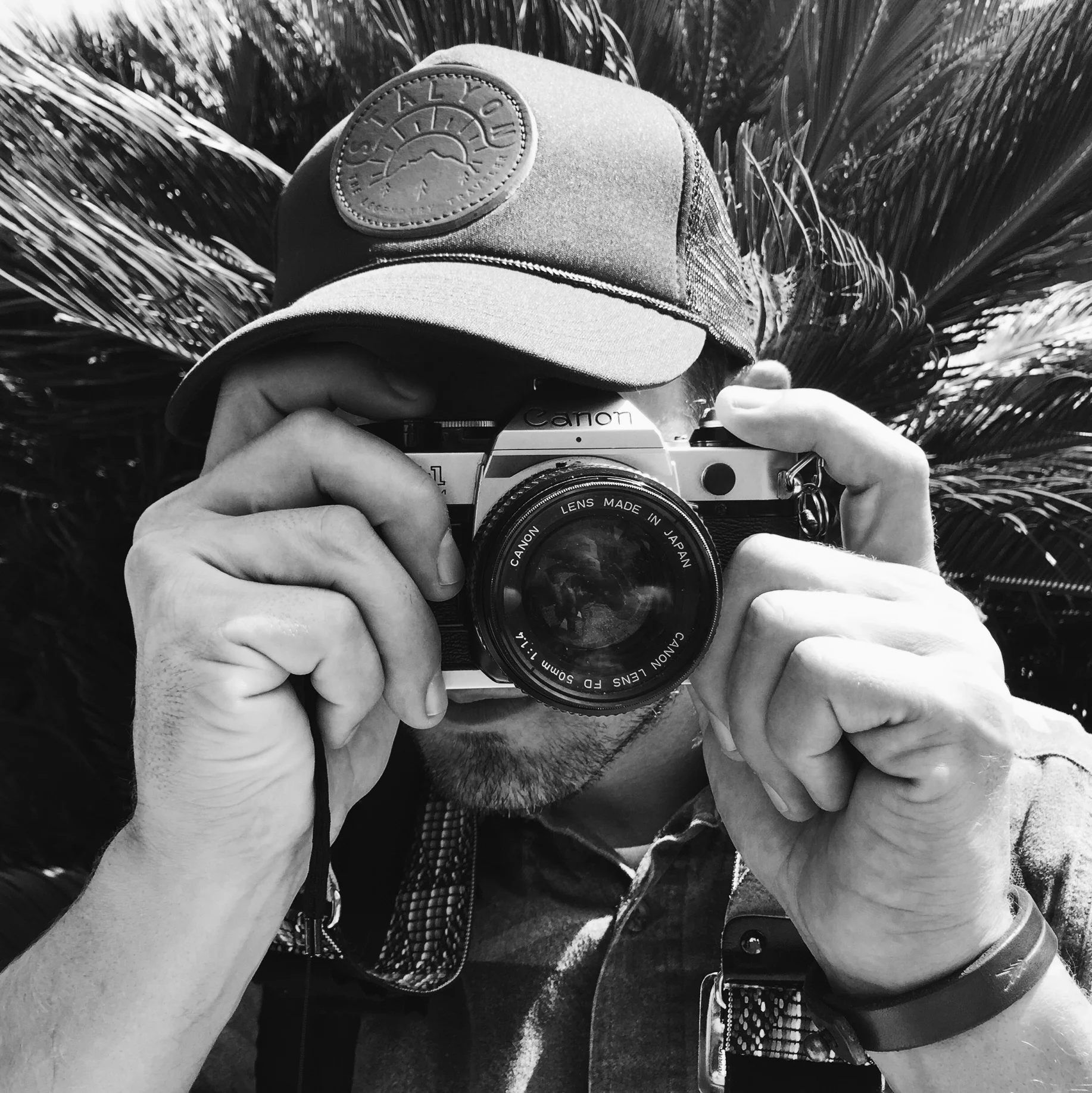 STALYON_TRAVEL_HATS_CAMERA.jpg