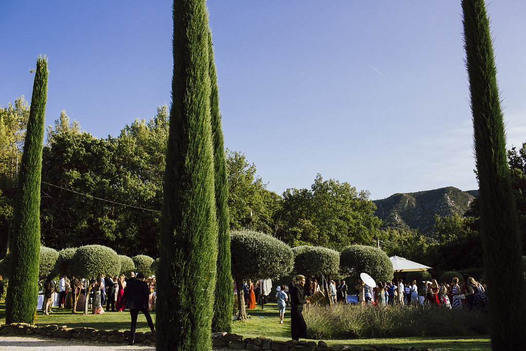 Provence-Domaine-les-Roullets-Lucy-Till-French-Weddings.jpg