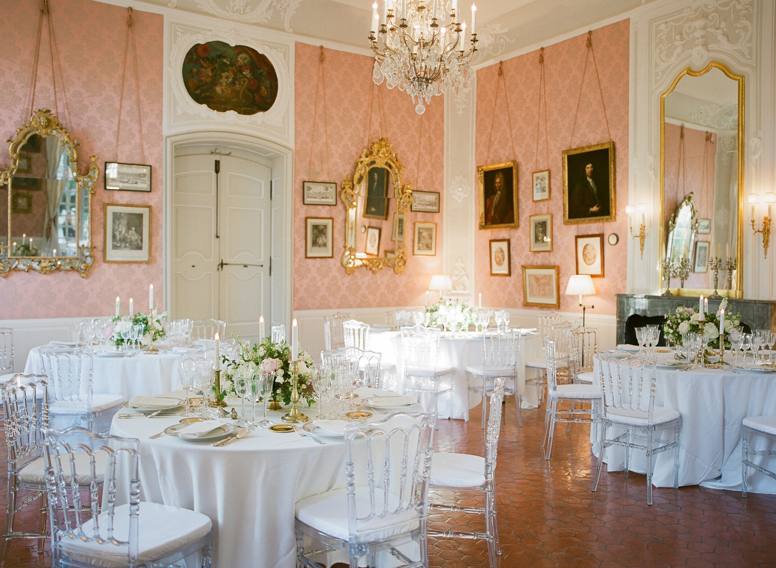 Luxury-Lucy-Till-French-Weddings-Aix-en-Provence.jpg