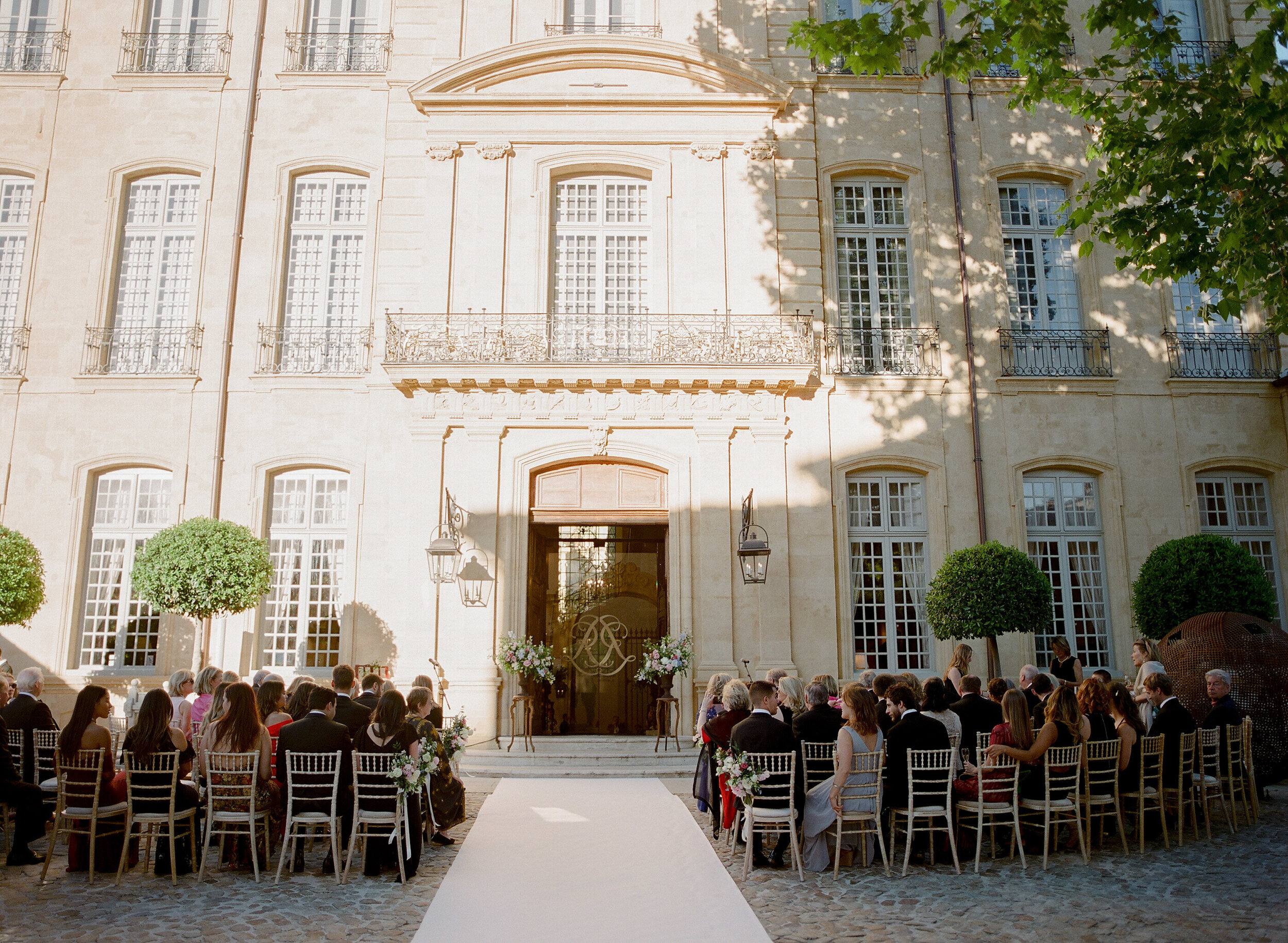 Luxury-Lucy-Till-French-Weddings-wedding-Aix-en-Provence.jpg