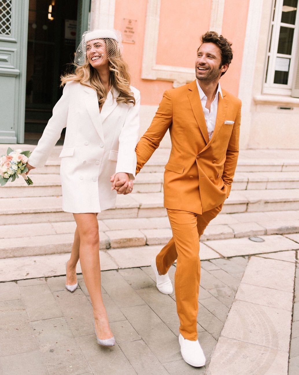 Welcome to Tres Saint Tropez!

I&rsquo;m so excited to finally share this stylish editorial set in the most iconic town in the South of France.

Three years ago, I visited @villabelrose and fell hopelessly in love. Pair that with my unending obsessio