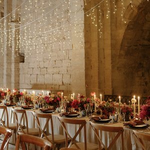 midsummer-wedding-Provence-Chateau-Grimaldi-Vintage-classical-elegant-chique-deisgn-dark-pink-bordeaux-wedding-flowers-fairylights-chapel-wedding-Provence-South-of-France.jpg