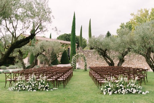 Provence-wedding-Provencal-garden-wedding-Chateau-Estoublon-garden-wedding-ceremony-modern-wedding-design-green-and-white-beautiful-wedding-ceremony-luxury-wedding-planner.jpg