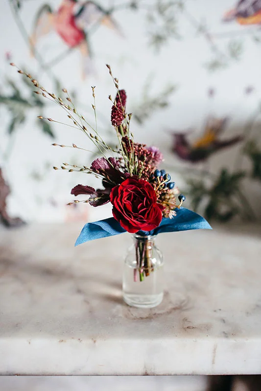 autumnal buttonholes for a unique wedding