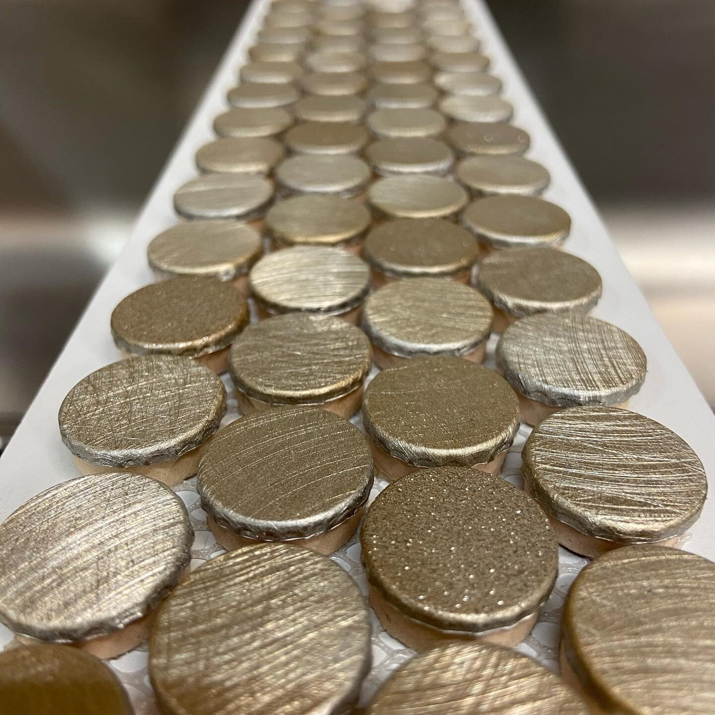 Metallic penny rounds. Come in today to take a look at Mosaicos Jalisco!
1513 N Pulaski Rd
Chicago, IL 60651
773-276-8388

#tile #tiles #mosaic #porcelaintiles #walltiles #walltile #backsplash #chicago #humboldtpark #logansquare #familyowned #tilesto