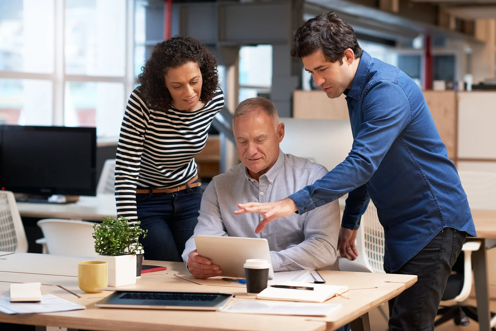 3 ways small businesses can compete with large corporations.jpg