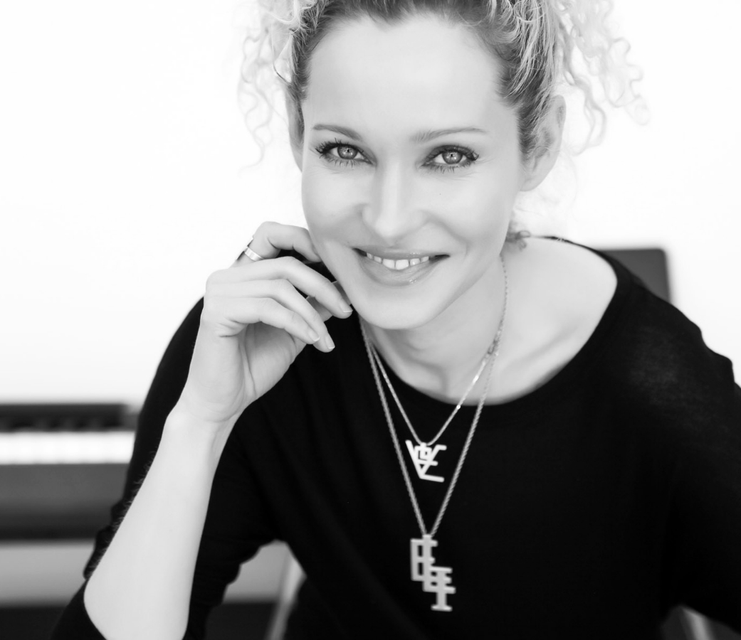 Inese Westcott - Maja 2015-6bw.jpg