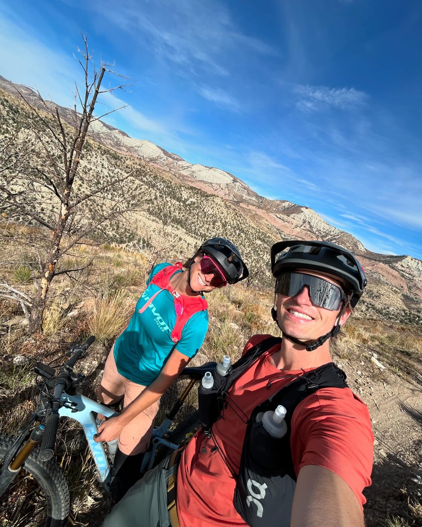 Quick roadtrip to Fruita before winter hit. 
Rallied a 20 mile run in prep for @mexicobyutmb and hit the gels and drink as hard as ever. 
Next day got a 45 mile ride in w/ JJ. In classic form we forgot the lid camel back bladder &amp; didn't have a b