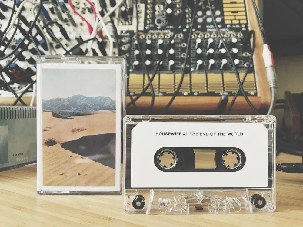 Sofia Ozdravnova - Housewife At The End Of The World (Audio. Visuals. Atmosphere.)