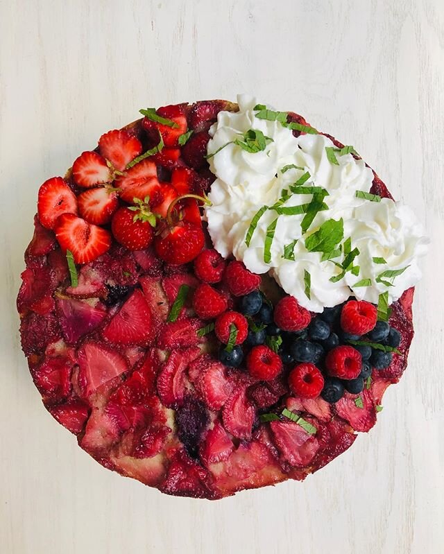 How to dessert. Today Amy wanted to bake so we made a strawberry upside down cake and piled on all the fresh berries, whipped cream, and mint. We used a cupcake recipe Amy found @delish, used half of the batter to make cupcakes and the rest for this.