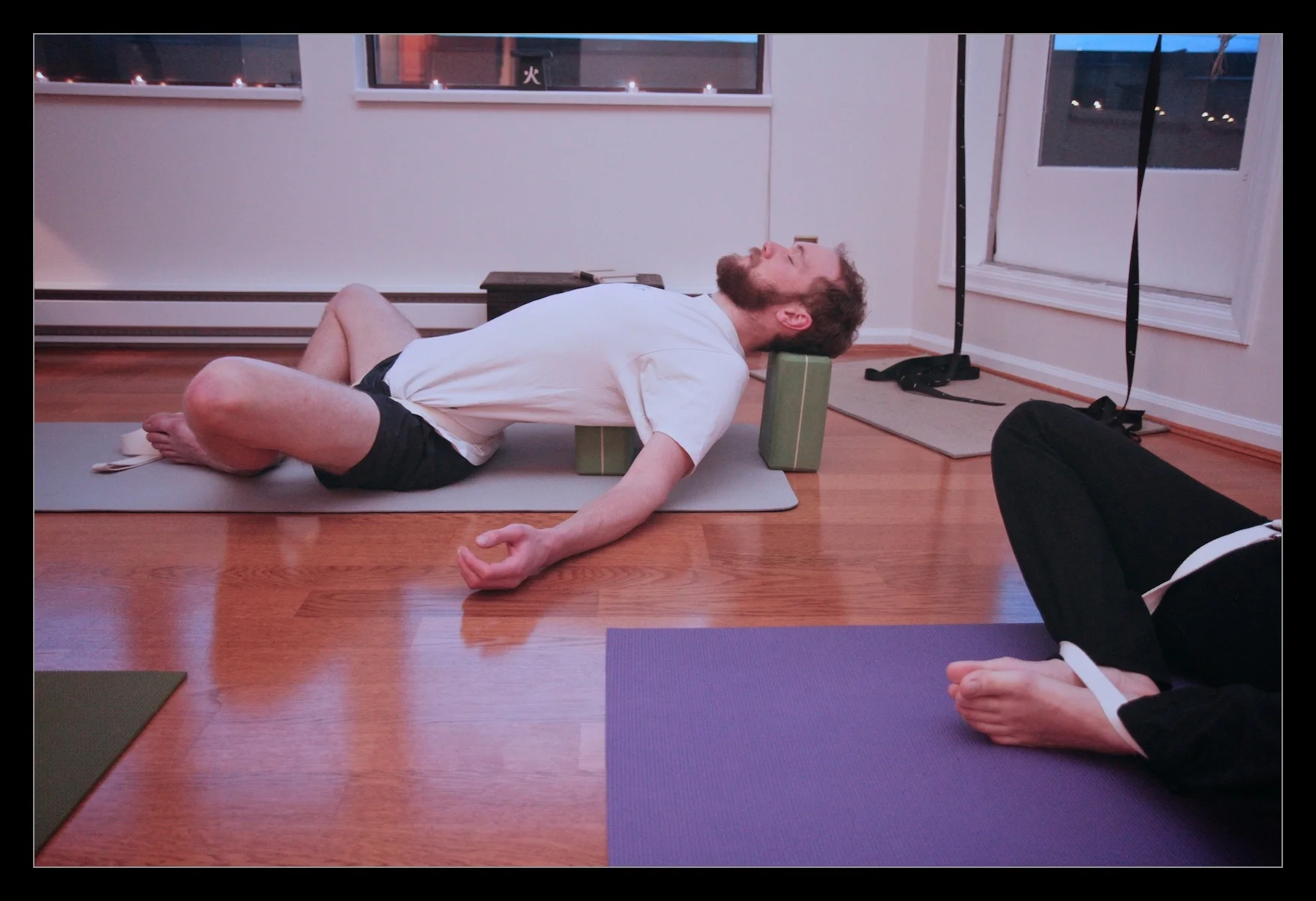 mandanaYoga_11.jpg