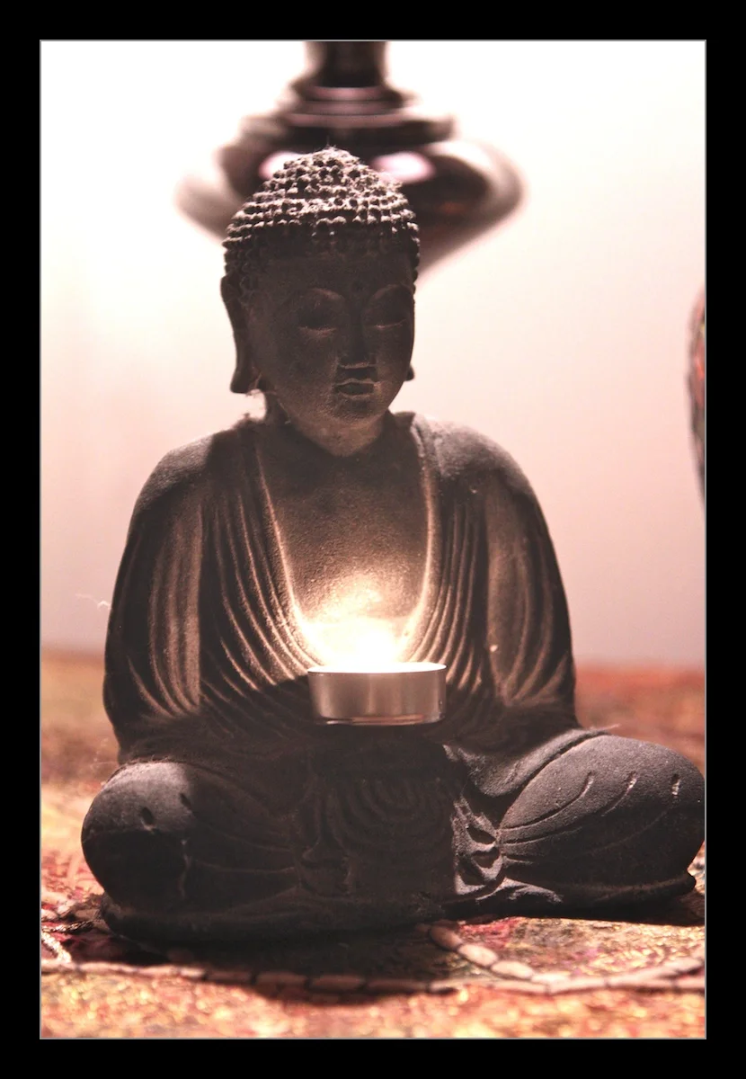 mandanaYoga_01.jpg