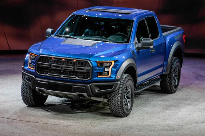 Motortrend: 2017 Ford Raptor SuperCrew First Look Review