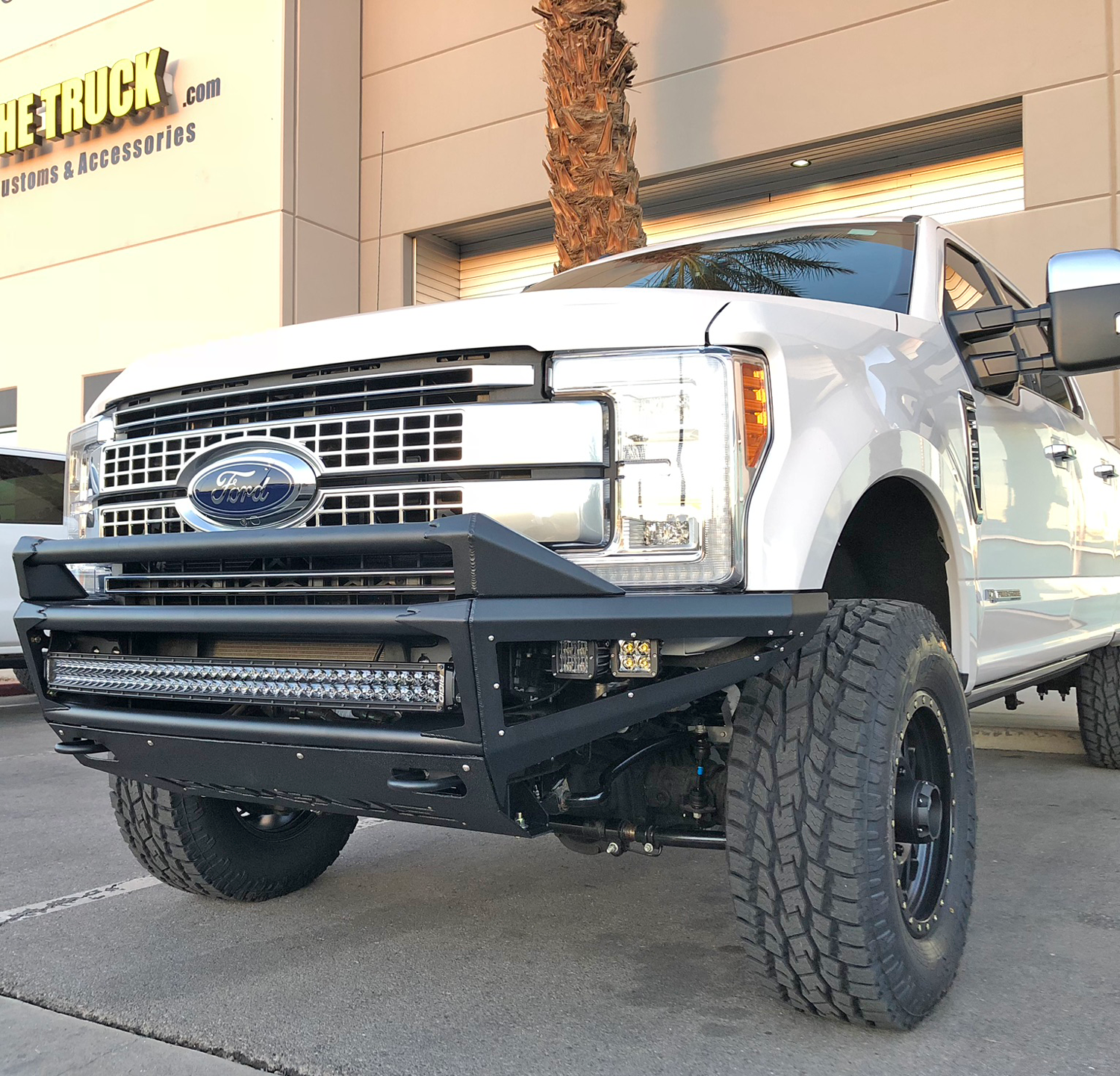 Evan-Fischer Front Left Bumper Bracket For 2017-2022 Ford F-350 Super Duty – Direct Replacement – HC3Z17B837C