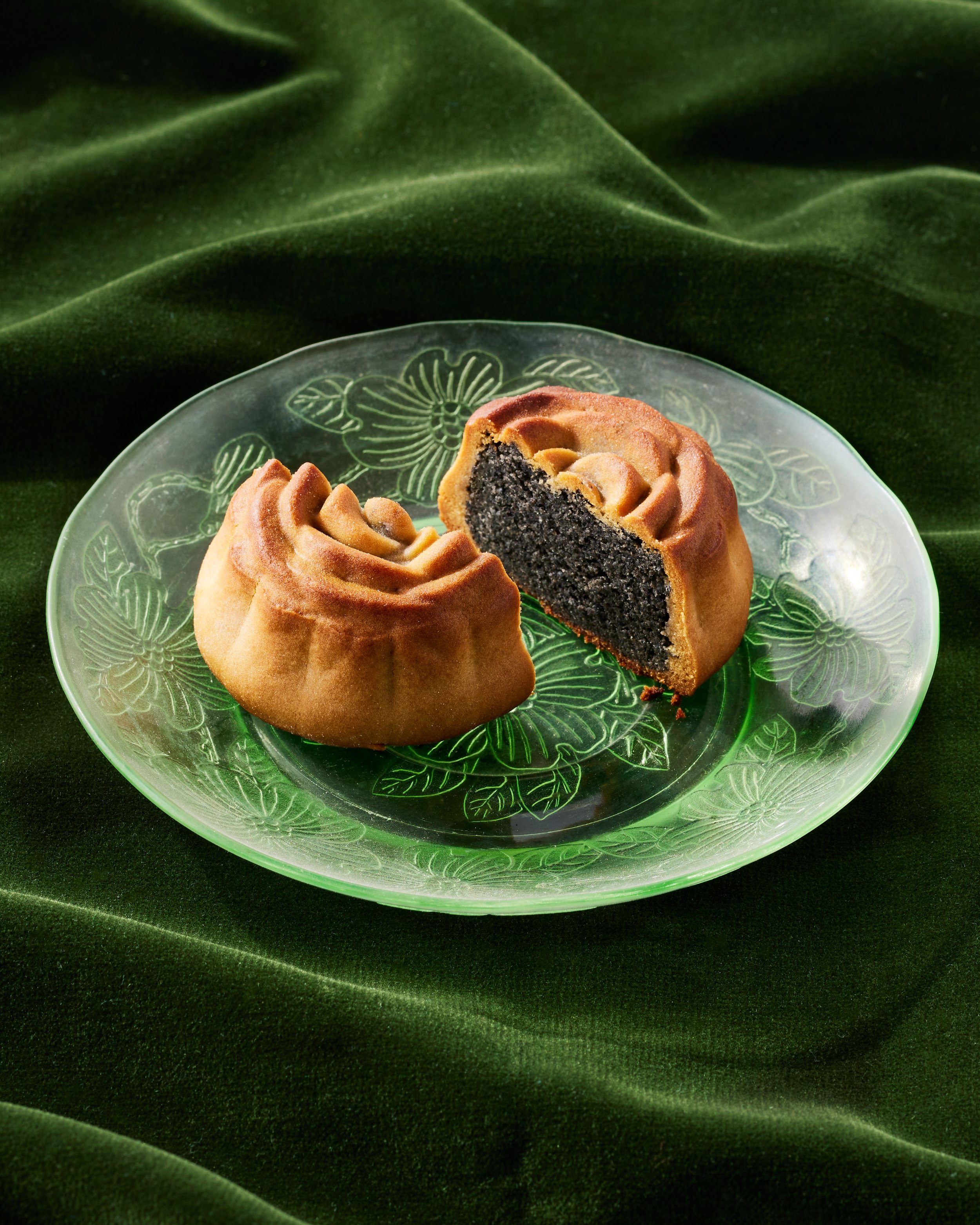 2024_09_02_BlackSesameMooncake_0042.jpg