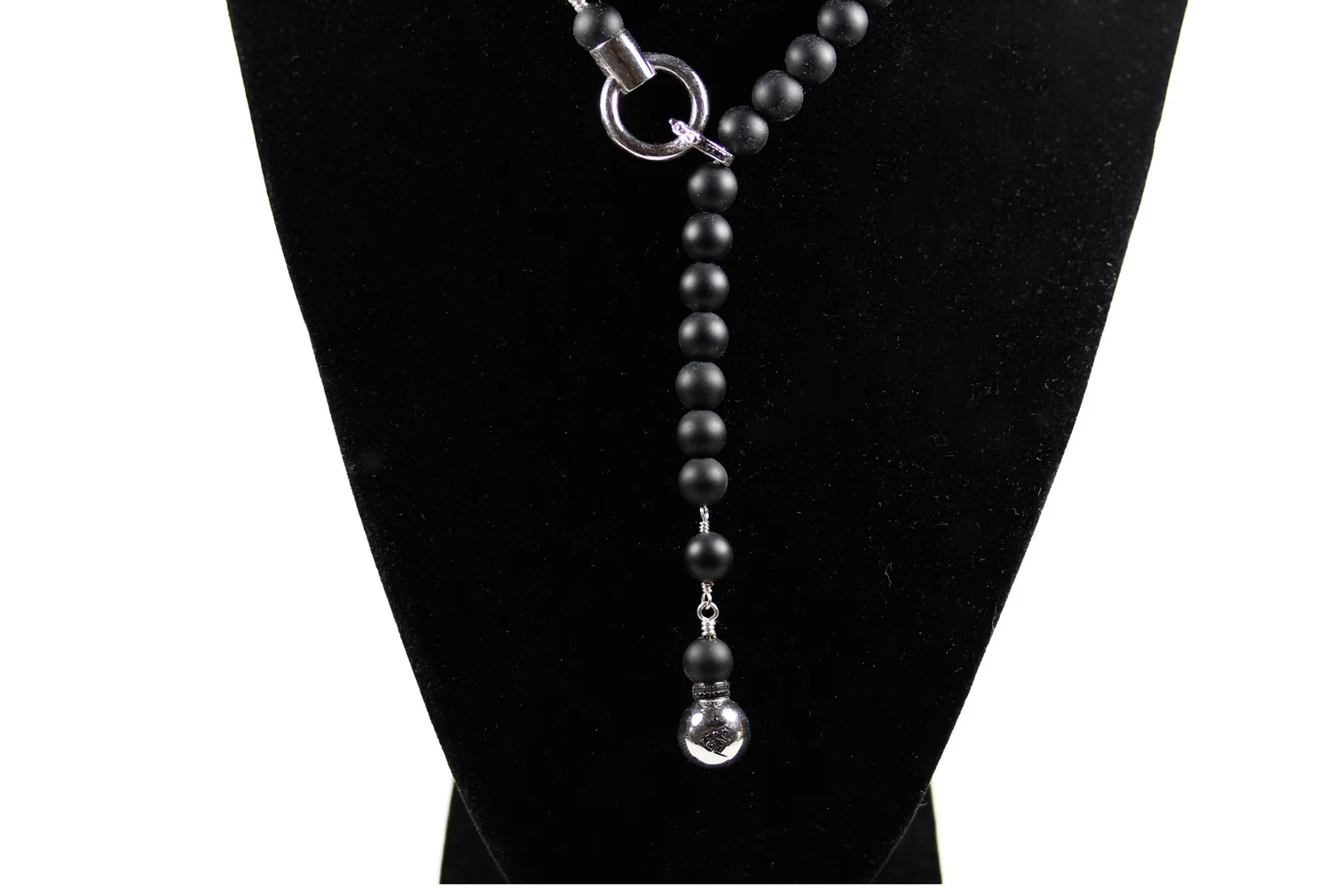 black+bead+necklace.jpg