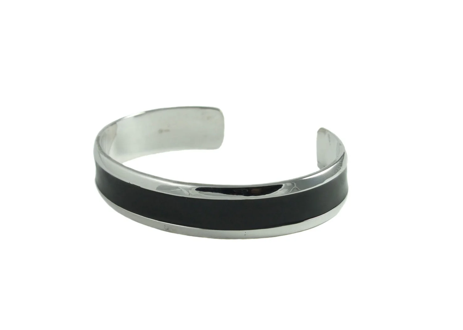 black+enamel+cuff+angeld+white+background.jpg