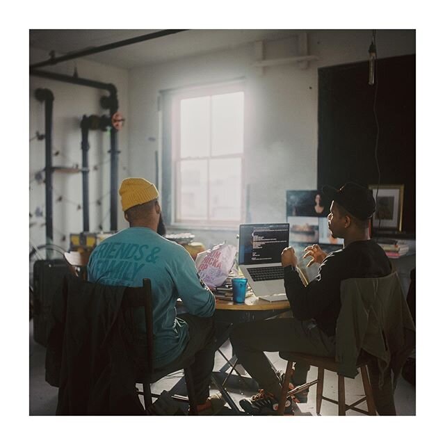 i took these photographs in our studio, not knowing how necessarily scarce such real-life moments would soon become.⁣
⁣
really getting a lesson in appreciating family, friendship, love, community in these times. took a whole lot for granted. the new 