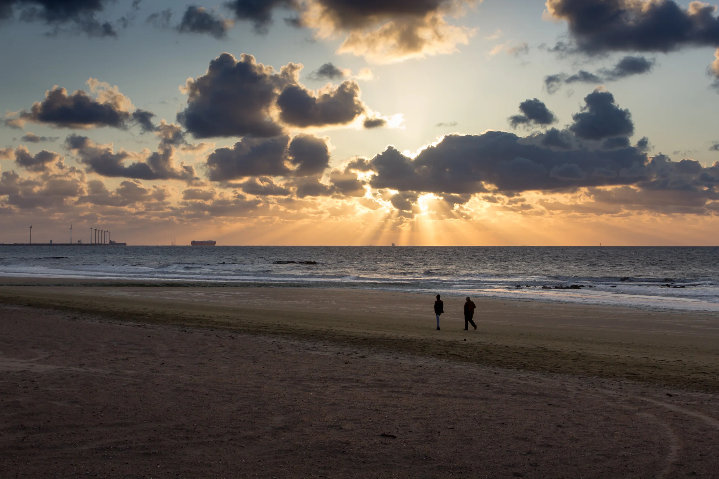 Op het strand van Oostende - Ostend beach - Belgium.jpg