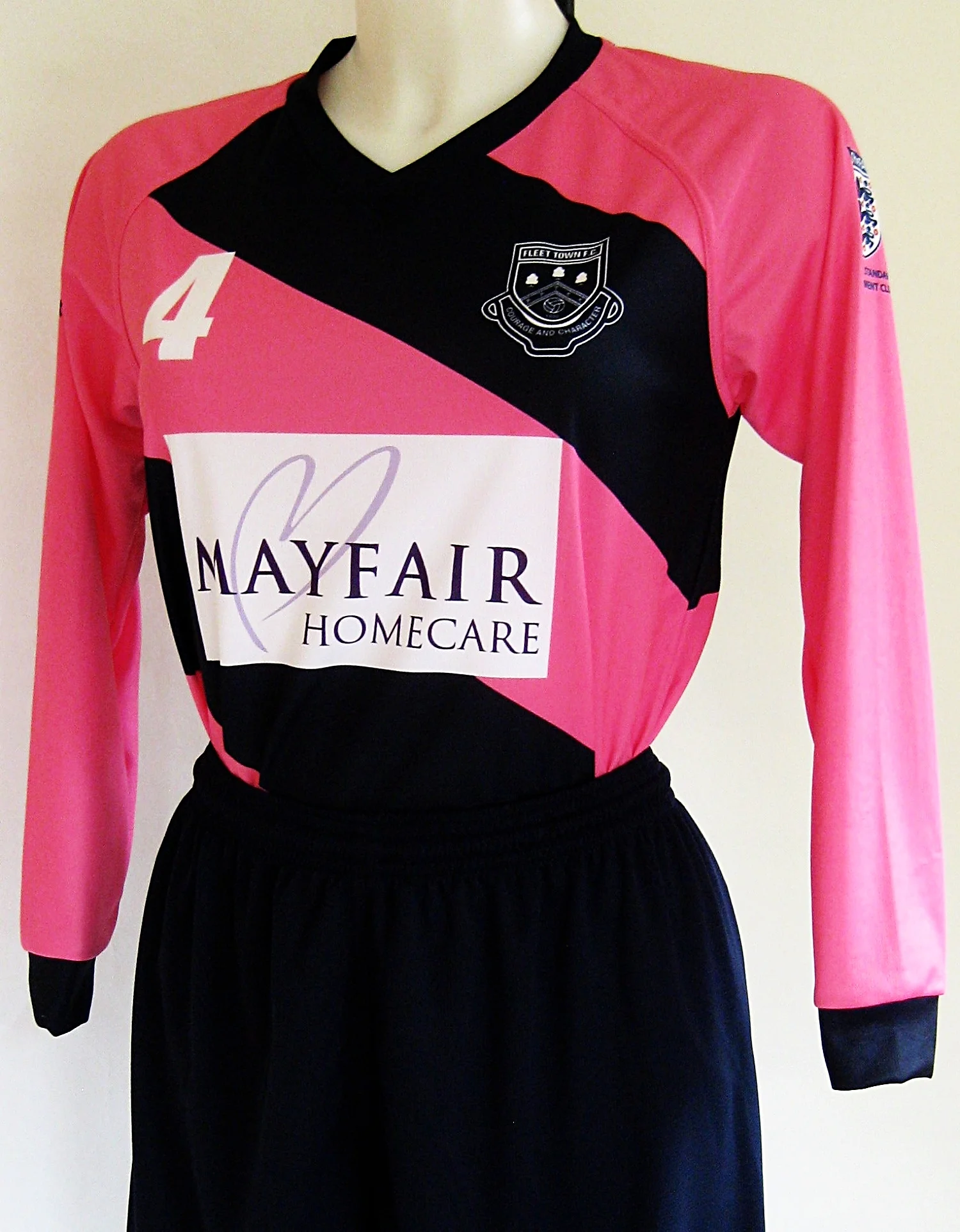 Fleet Town Girls & Ladies FC (Away)