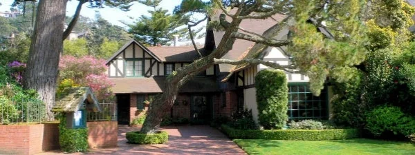 Club-House-exterior.jpg