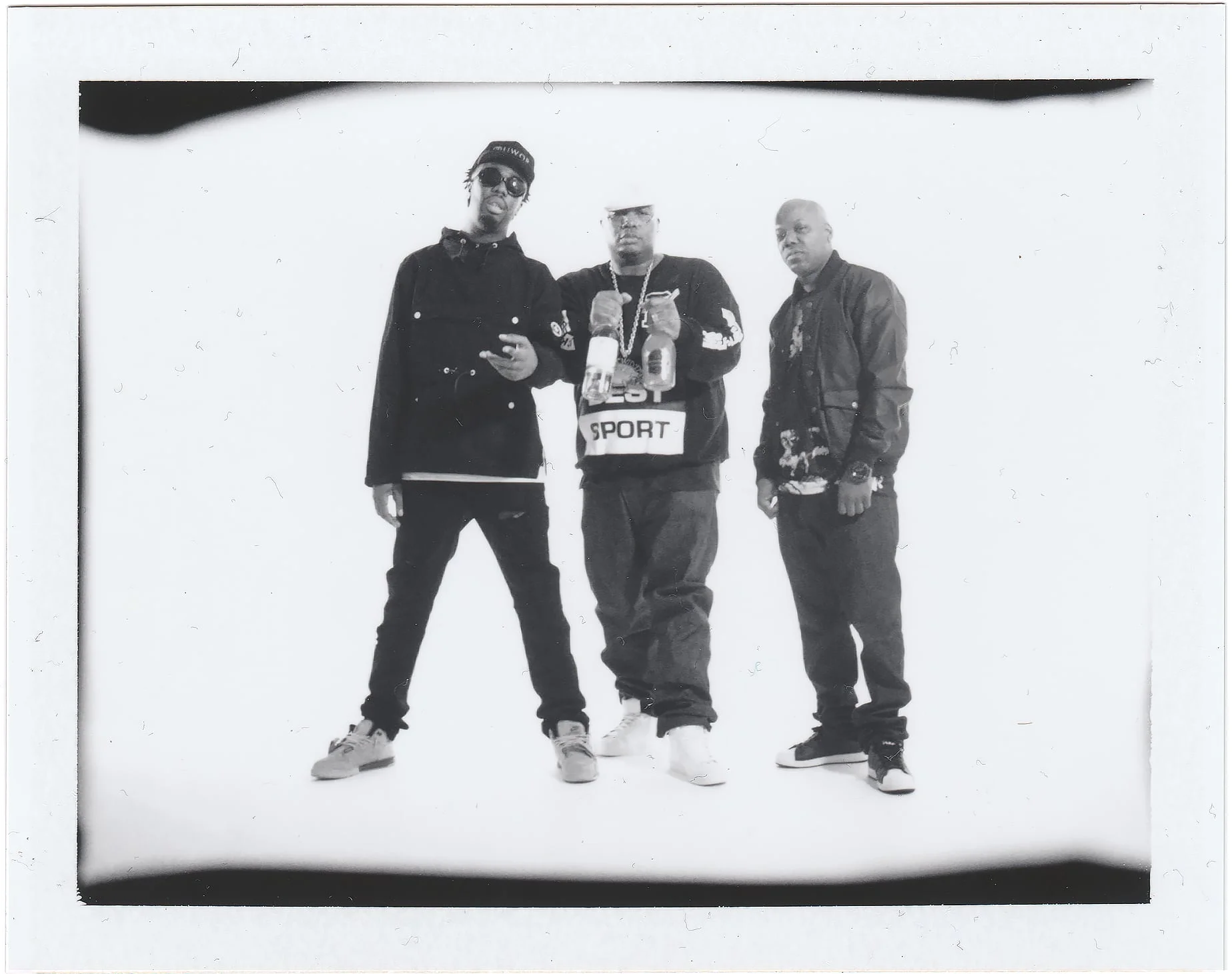 iamsu-e40-tooshort-polaroid-01.jpg