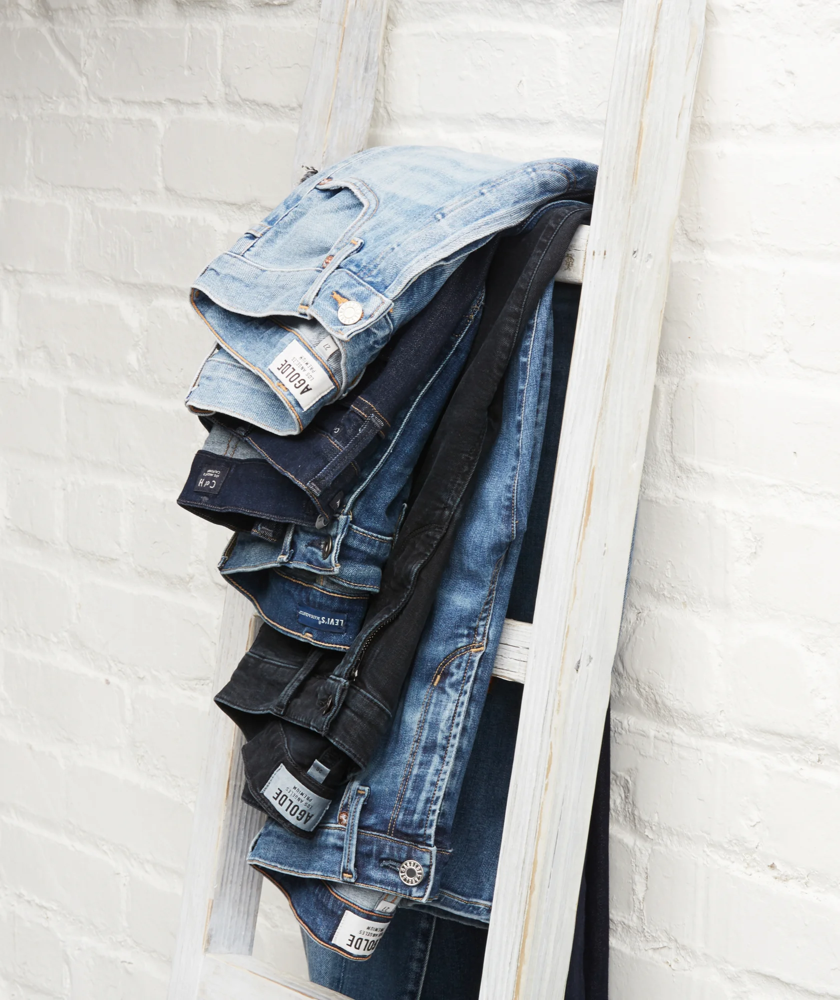laydown_jeans_4128_web.jpg