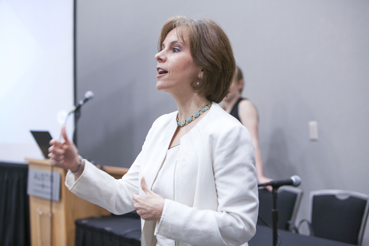 Monique Maley, President & Founder, Articulate Persuasion speaks to students on Entrepreneurial Finance.