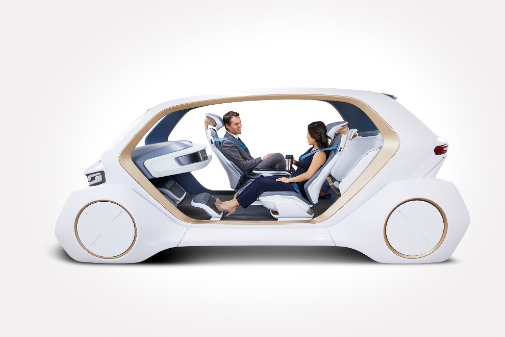 When configured into conversation mode, the vehicle becomes a mobile meeting space. The front passenger may turn 180 degrees so the driver and passenger can talk facing each other. To enable this, Adient is developing a new form of kinematics for the seating platform that lifts slightly so it can turn in a compact interior space. All seating functions and vehicle settings are controlled via an operating panel integrated into the driver’s seat so the seat increasingly becomes the “command center.”