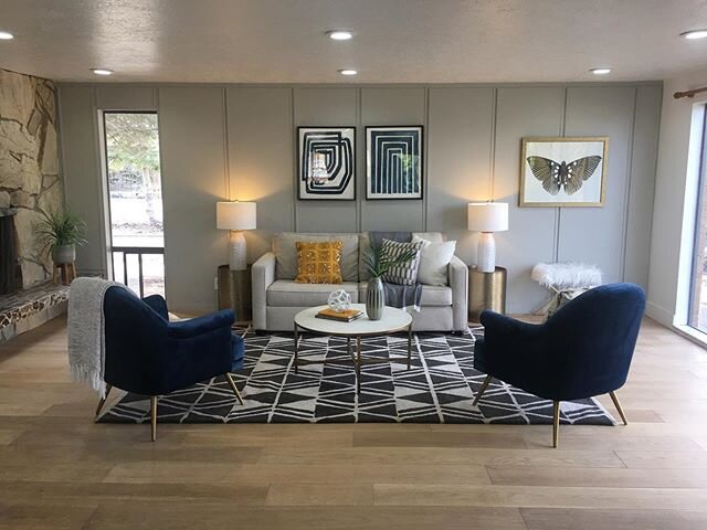The lovely living room of a recently remodeled home in Murray! 4451 e Gordon Lane
:
:
:
:
:
:

#realstate #realty #realtor #remodle #urbanrevivalstaging #urbanrevival #staging #slc #urbanrevivalstagingslc #homestaging #homestagingslc #urbanrevivalhom