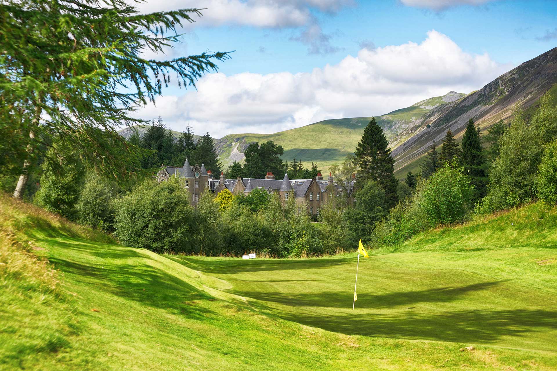 Dalmunzie Castle