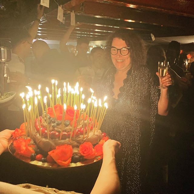 Best birthday cake moments ever ! 🥳🤩😮📸 @sallyannebadger 
#abeastofabirthday #makeawish 😂