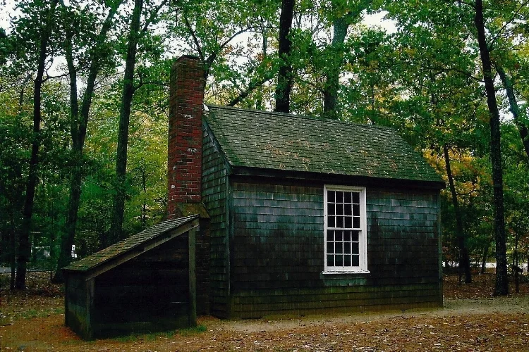 Walden Pond.jpg