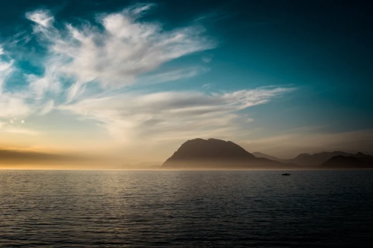 Photo by Valentin Polo on Unsplash