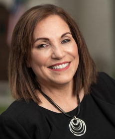 1647: Vicki Znavor