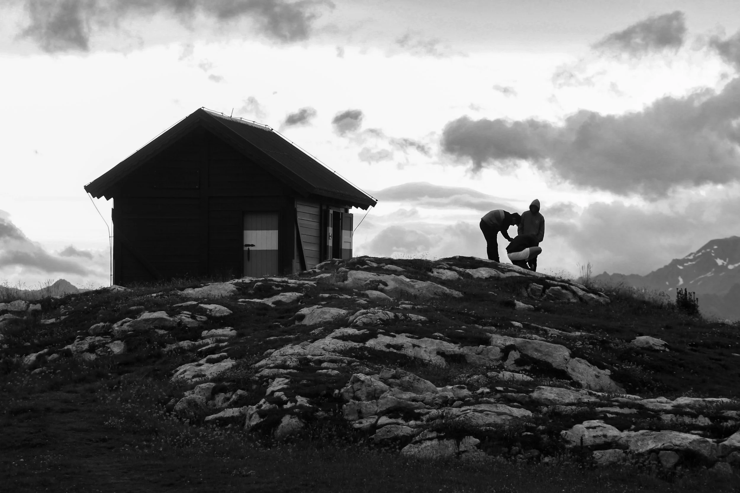 1724: Should Meditation Be a Refuge During Difficult Times