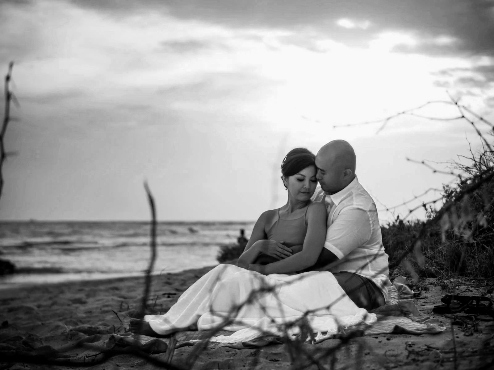 Christina+%26+Cliff+Engagement+Shoot+-+Nimitz+Beach+Kapolei+-+HNL+Studios+Photography+%2843+of+72%29.jpg