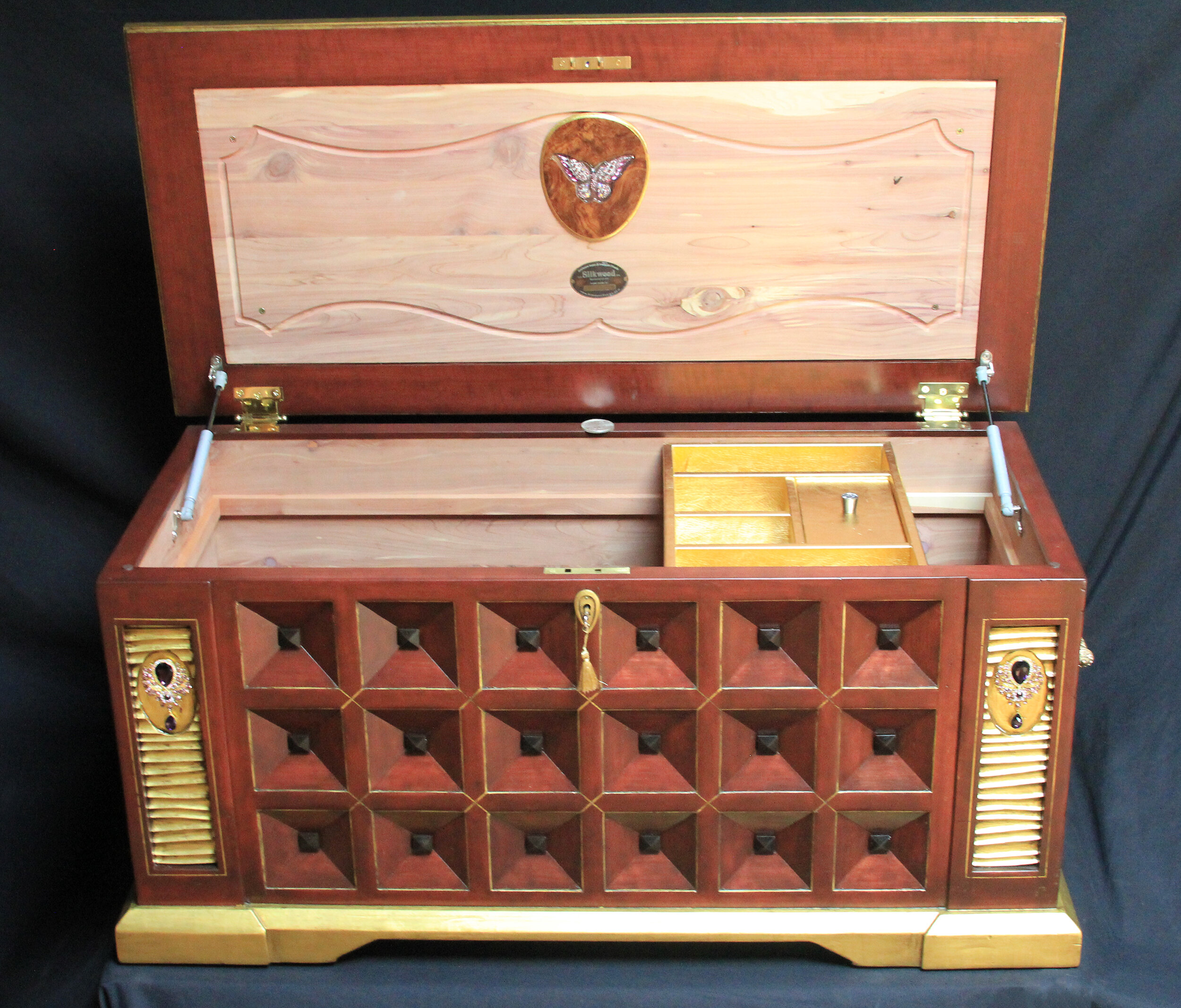 The Empress Hope and Treasure Chest