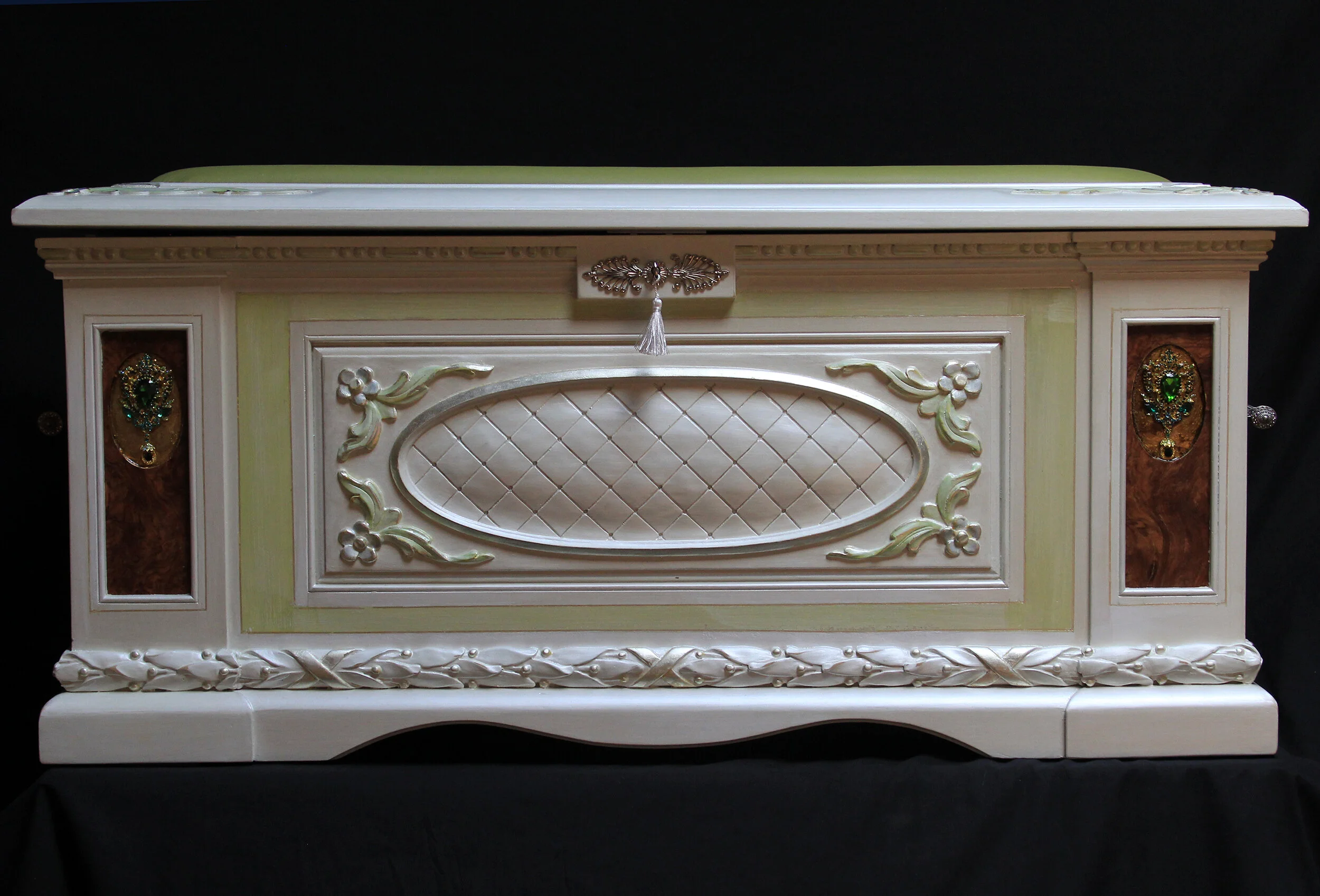 Lovely-Laurel-Hope-and-Treasure-Chest-4660.JPG
