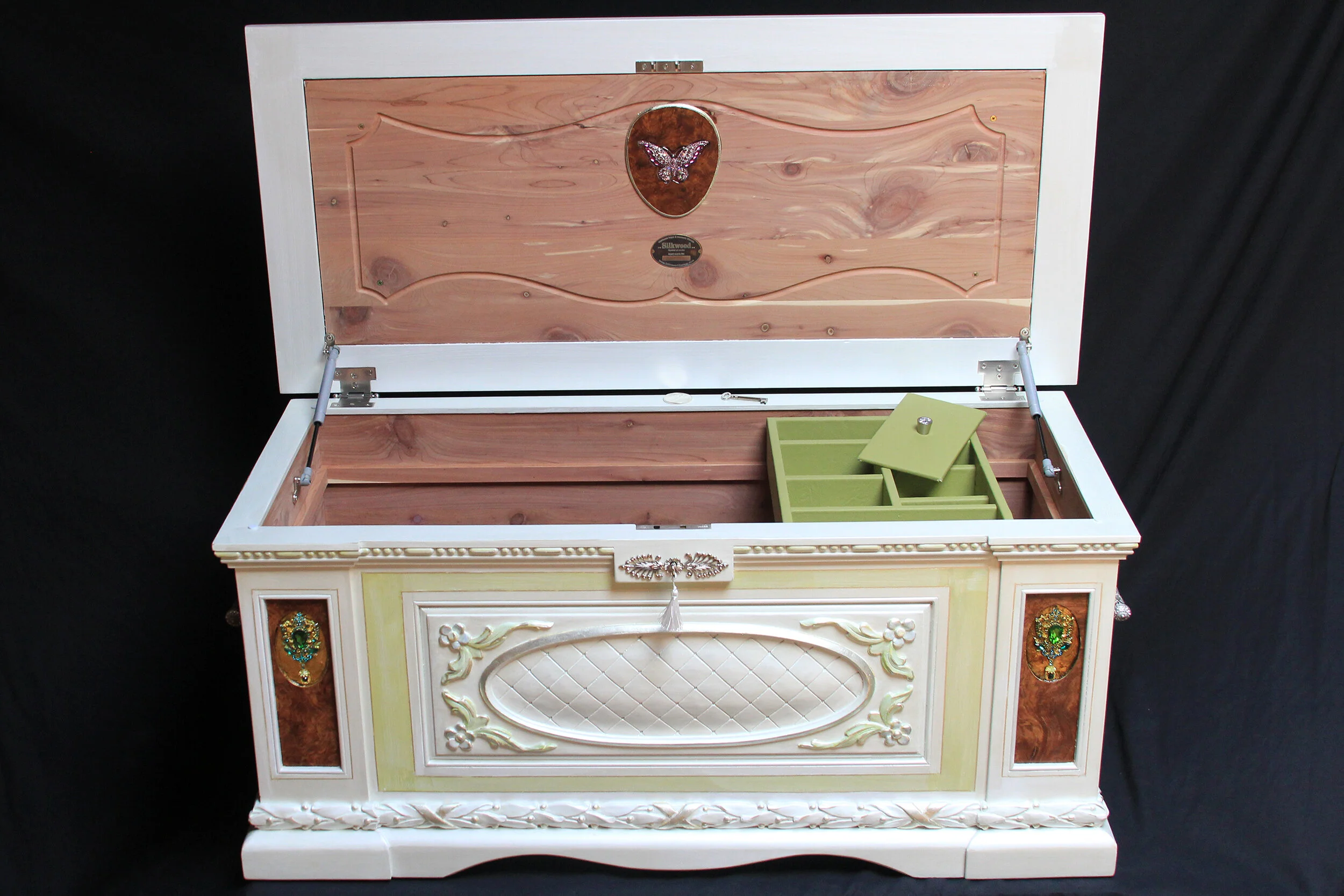 Lovely-Laurel-Hope-and-Treasure-Chest-4665.JPG