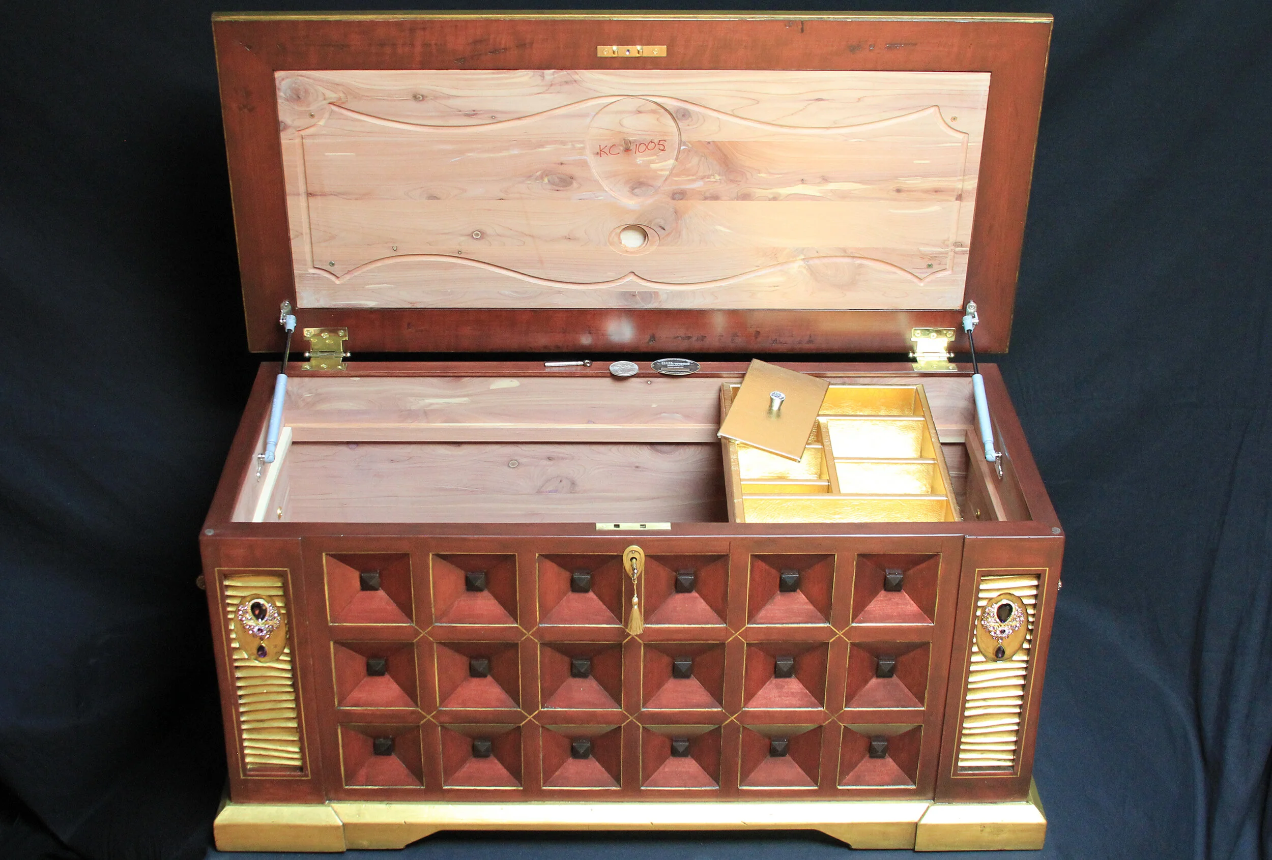 The-Empress-Hope-and-Treasure-Chest-.JPG